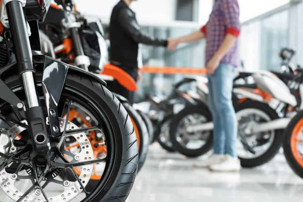 ¿Puedo conseguir dinero gracias a mi moto?