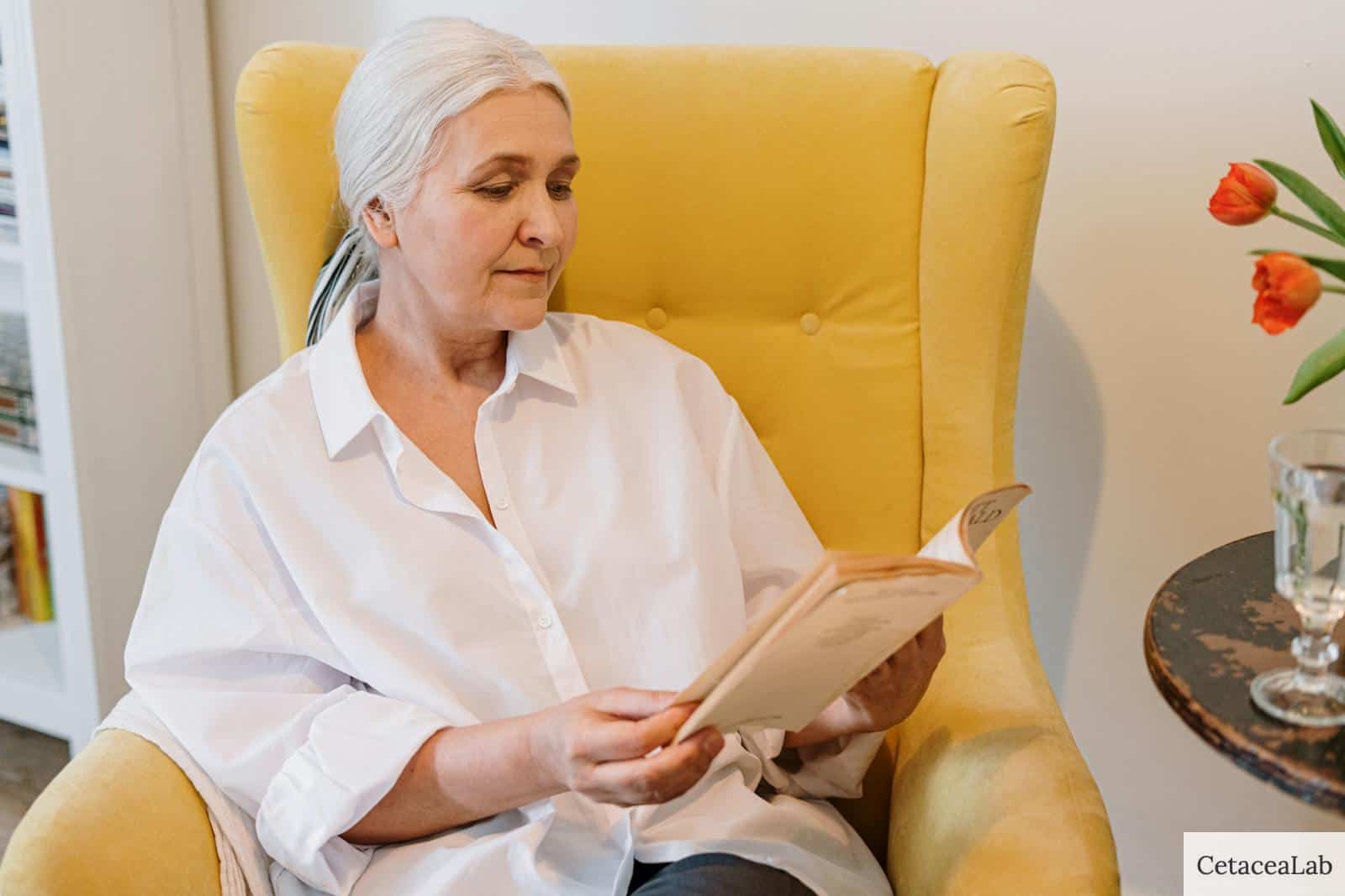 Mujer leyendo