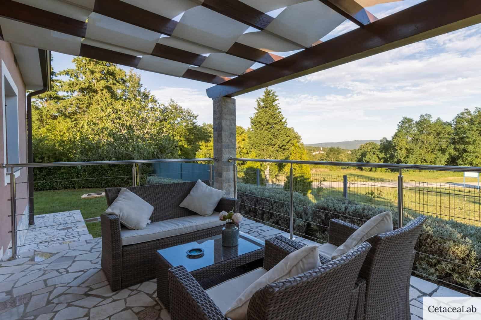 brown wicker chairs and table